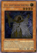 Lyla, Hechicera Luminosa [LODT-EN019] Ultimate Rare 